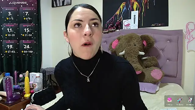 Emmie Hot online show from November 26, 2025, 12:05 pm