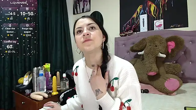 Emmie Hot online show from September 18, 2025, 11:57 am