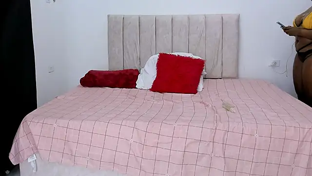 Snapshot of Dorka_Rojas12 chatting on February 28, 2025, 6:54 am Dorka Rojas12 online show from February 28, 2025, 6:54 am
