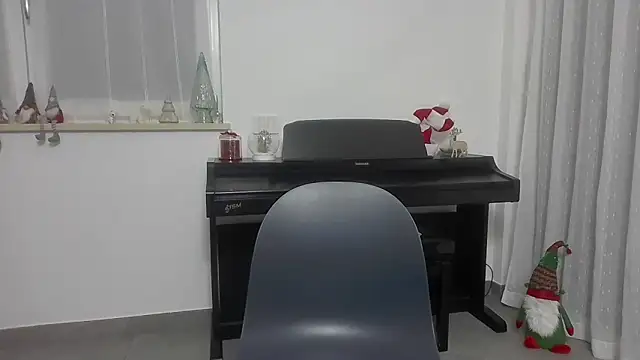 Snapshot of Masterclassyfeet chatting on December 22, 2025, 9:48 pm Masterclassyfeet online show from December 22, 2025, 9:48 pm