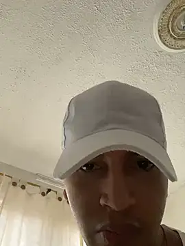 Diegosavage3 online show from February 24, 2025, 9:20 pm