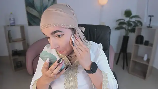 Ayha khalaf online show from October 27, 2025, 1:06 am