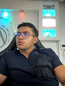 Thonny-becker online show from October 24, 2025, 12:31 am