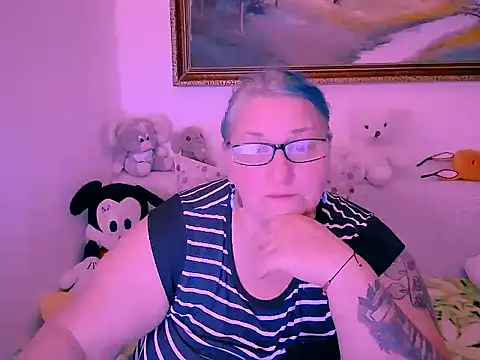 Snapshot of Marryllunax chatting on November 2, 2025, 3:50 pm Marryllunax online show from November 2, 2025, 3:50 pm