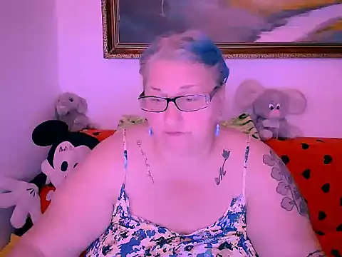 Snapshot of Marryllunax chatting on October 26, 2025, 5:46 pm Marryllunax online show from October 26, 2025, 5:46 pm