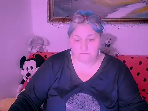 Snapshot of Marryllunax chatting on November 24, 2025, 9:15 pm Marryllunax online show from November 24, 2025, 9:15 pm