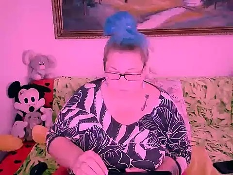 Snapshot of Marryllunax chatting on October 17, 2025, 11:01 am Marryllunax online show from October 17, 2025, 11:01 am