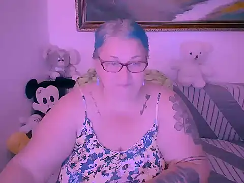 Snapshot of Marryllunax chatting on November 7, 2025, 8:46 pm Marryllunax online show from November 7, 2025, 8:46 pm