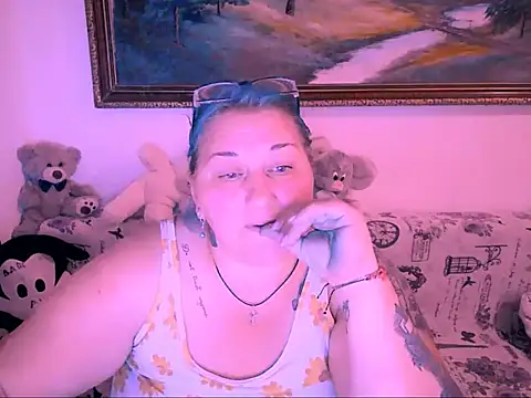 Snapshot of Marryllunax chatting on September 19, 2025, 7:29 pm Marryllunax online show from September 19, 2025, 7:29 pm