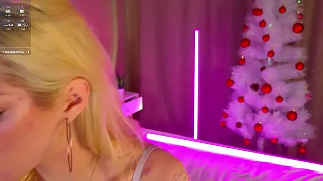 Snapshot of SallyCha chatting on December 20, 2025, 7:44 am SallyCha online show from December 20, 2025, 7:44 am