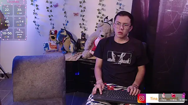 Snapshot of Tina_4_Charlie chatting on February 8, 2026, 3:10 pm Tina 4 Charlie online show from February 8, 2026, 3:10 pm