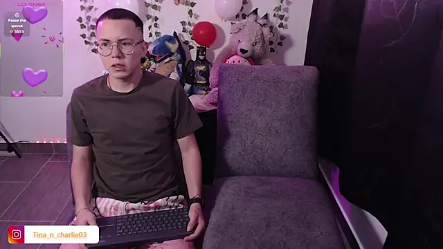 Snapshot of Tina_4_Charlie chatting on February 19, 2026, 2:14 pm Tina 4 Charlie online show from February 19, 2026, 2:14 pm