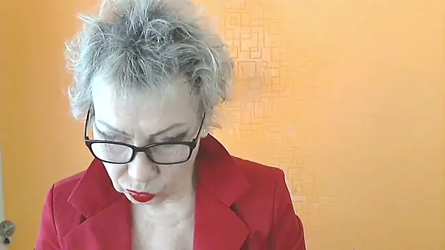 NessyJenixs online show from January 17, 2026, 8:07 am