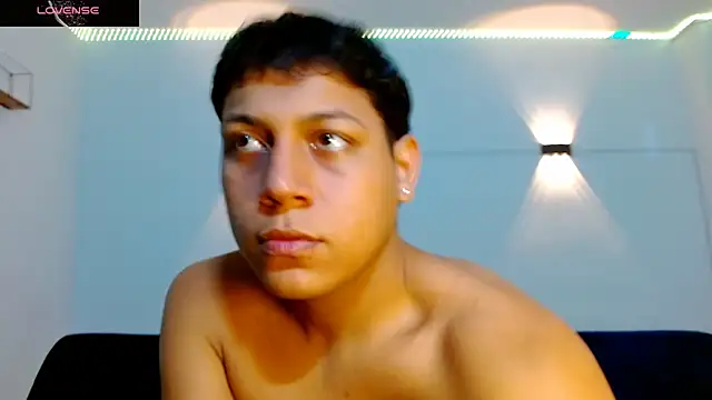 Tylerdrdn online show from December 4, 2025, 11:15 pm