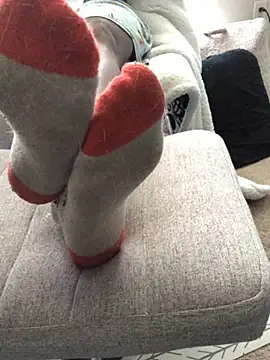 theprettysoles online show from March 17, 2025, 4:22 pm