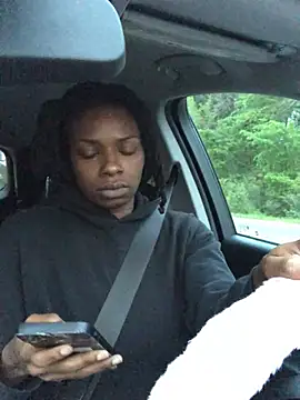 theprettysoles online show from April 6, 2026, 11:50 pm