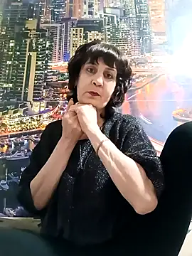 Laura Kiss online show from April 15, 2026, 2:54 pm