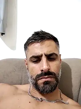 Caralegalll online show from April 19, 2026, 4:13 am