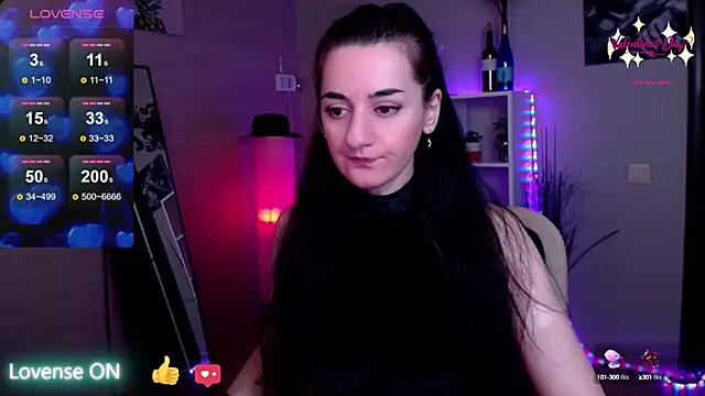 Snapshot of JessicaAlfo chatting on February 17, 2025, 8:52 am JessicaAlfo online show from February 17, 2025, 8:52 am