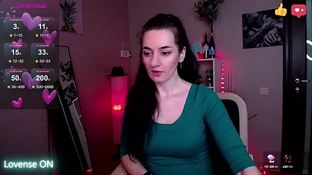 Snapshot of JessicaAlfo chatting on February 21, 2025, 8:40 am JessicaAlfo online show from February 21, 2025, 8:40 am