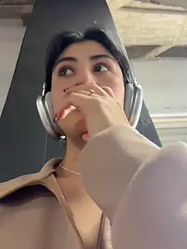 fiorella paris online show from March 19, 2026, 3:45 pm