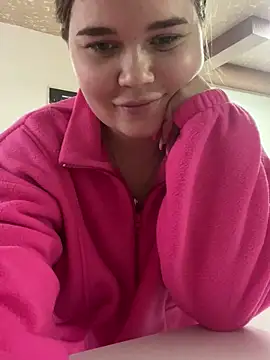 Snapshot of ella_zzz chatting on March 4, 2025, 2:10 pm ella zzz online show from March 4, 2025, 2:10 pm