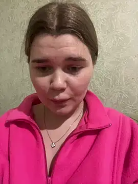 Snapshot of ella_zzz chatting on March 4, 2025, 5:45 pm ella zzz online show from March 4, 2025, 5:45 pm