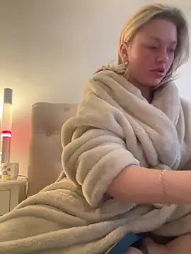 blissdimicco online show from April 15, 2026, 7:03 am