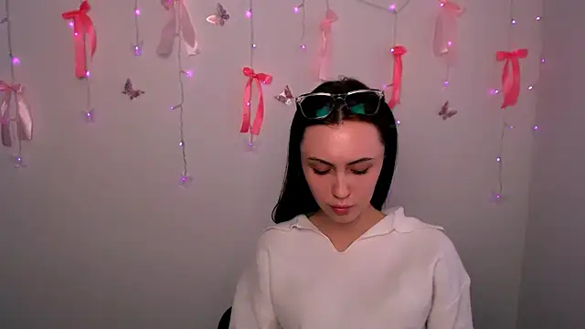 Nikonara Love online show from April 16, 2026, 1:23 pm