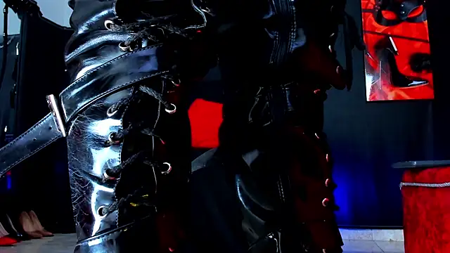 Snapshot of KaramStone chatting on November 27, 2025, 7:14 pm KaramStone online show from November 27, 2025, 7:14 pm