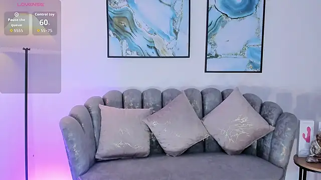 Layla Breezee online show from October 23, 2025, 12:15 pm