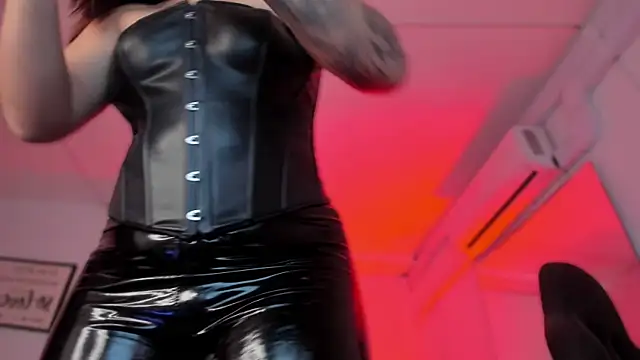 bonnieAn online show from November 8, 2025, 11:25 am