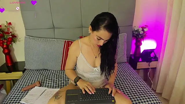 scarlet hit online show from November 15, 2025, 4:27 am