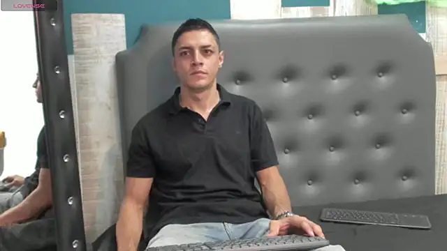 Frank Millers online show from October 23, 2025, 7:45 pm