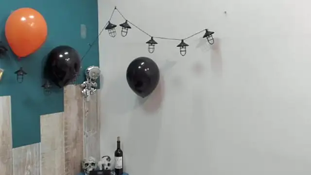 Frank Millers online show from October 31, 2025, 9:43 pm