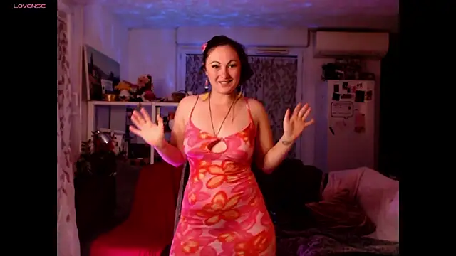 AdorahB3ll3 online show from April 5, 2026, 7:09 pm