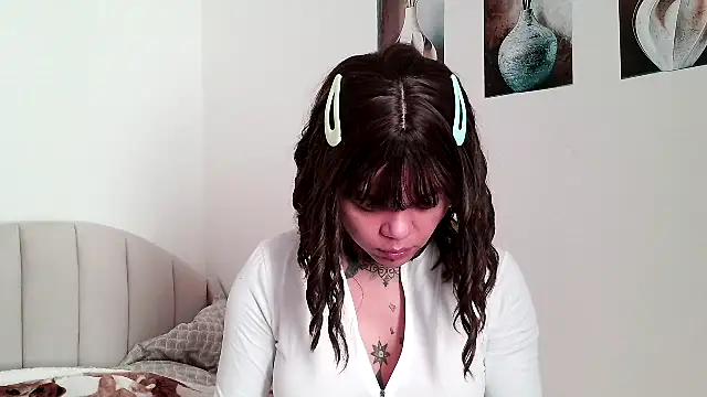 Snapshot of serena__vedette chatting on May 19, 2026, 7:59 am serena vedette online show from May 19, 2026, 7:59 am
