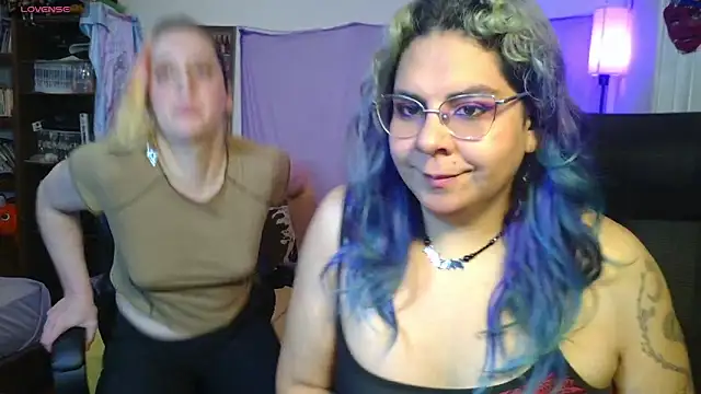 Evelan420 online show from April 9, 2026, 7:20 pm