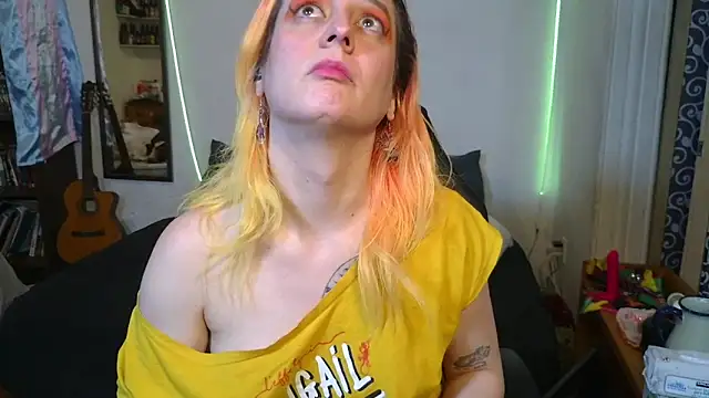 Evelan420 online show from October 22, 2025, 6:18 pm