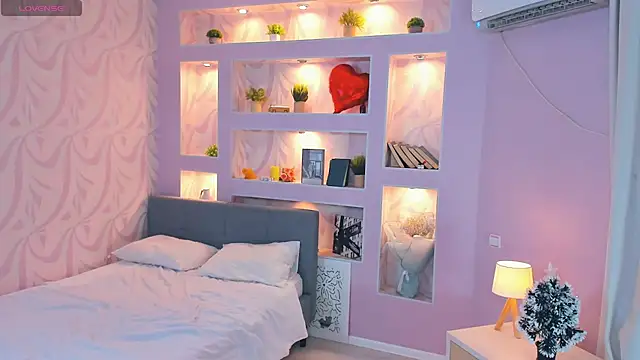 FloraDobb online show from December 19, 2025, 7:11 am