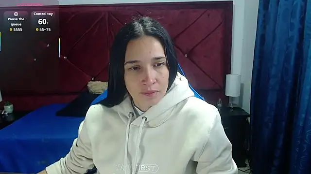 victoria adams07 online show from April 2, 2026, 1:51 pm