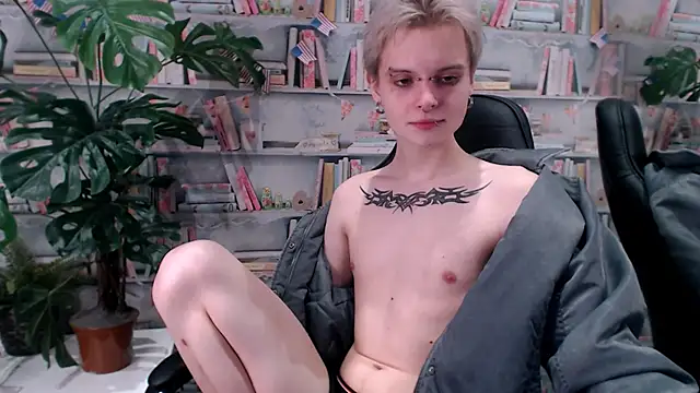Snapshot of DemianEnglen chatting on March 15, 2025, 11:39 pm DemianEnglen online show from March 15, 2025, 11:39 pm