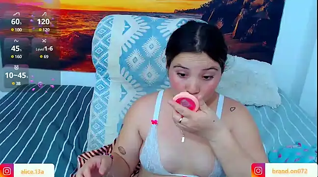 Snapshot of alicia_milk_13 chatting on January 29, 2025, 9:39 pm alicia milk 13 online show from January 29, 2025, 9:39 pm