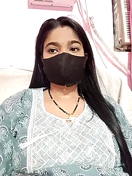 Snapshot of Simran-001 chatting on October 18, 2025, 6:32 pm Simran-001 online show from October 18, 2025, 6:32 pm