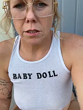 I am babydoll online show from November 13, 2025, 11:19 pm