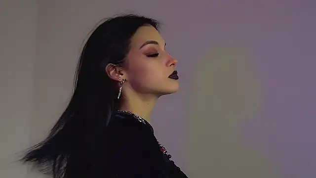 BeverlyMost online show from November 11, 2025, 6:14 pm