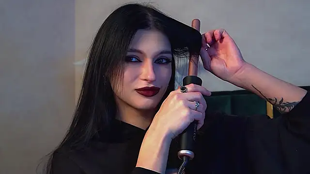 Snapshot of BeverlyMost chatting on February 18, 2026, 6:48 pm BeverlyMost online show from February 18, 2026, 6:48 pm