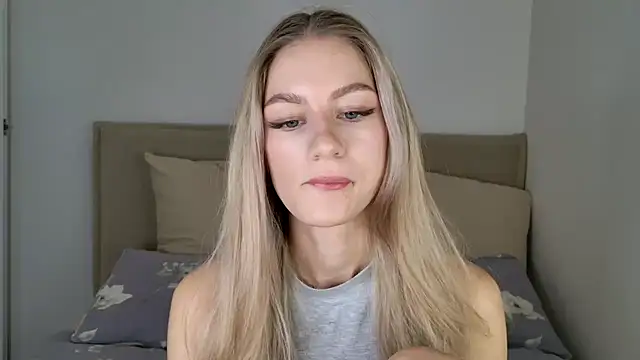 GabriellaOlsen online show from October 17, 2025, 9:45 am