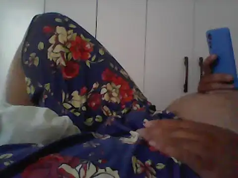 Trixboy201 online show from February 12, 2025, 1:06 pm