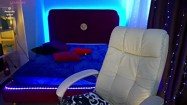 AureliaBliss  online show from March 22, 2025, 1:19 pm